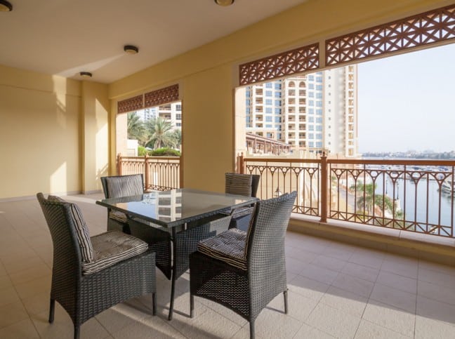 Marina Residences in Palm Jumeirah. Premium apartments for Sale in Dubai