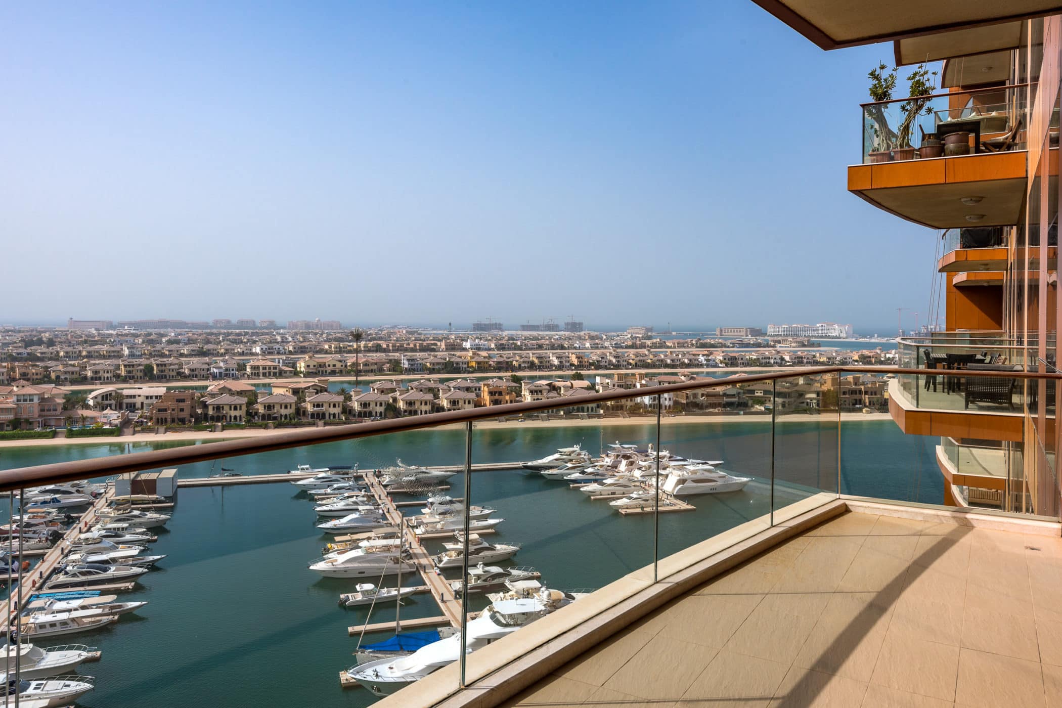 Tiara Residences by Zabeel in Palm Jumeirah. Premium apartments for Sale in Dubai